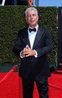 Anthony Bourdain dishes on fellow celeb chefs, says Ina Garten 'can actually cook'