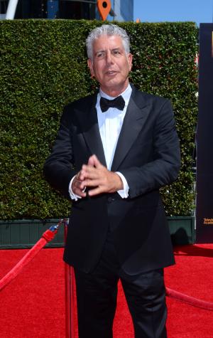 Anthony Bourdain dishes on fellow celeb chefs, says Ina Garten 'can actually cook'