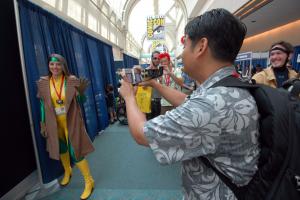 Comic-Con bans selfie sticks