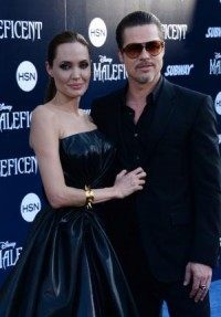 Brad Pitt, wife Angelina Jolie surprise on Subway run