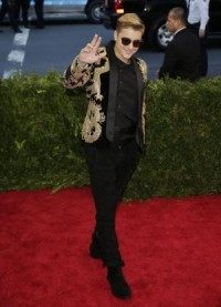 Justin Bieber defends Kylie Jenner from cornrow criticism