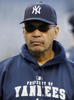 Reggie Jackson denies clash with autograph-seeking fan got physical