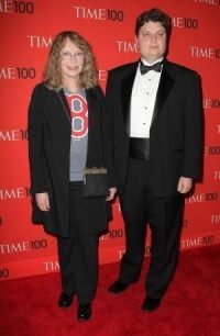 Mia Farrow admonished for posting address of disgraced dentist