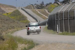 Texas seeks to dismiss immigrant birth certificate lawsuit