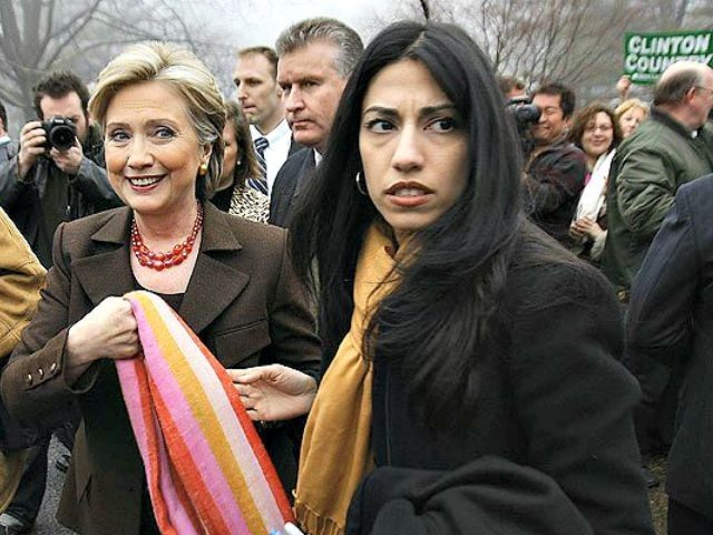 Hillary, acorralada: procesada su amante lesbiana y su informático colabora con la Justicia/ El ejército USA protege a Trump, según Fulford