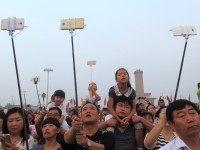 Selfie crowd in China (ChinaFotoPress / Getty)