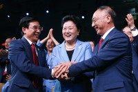 Wang Anshun, Liu Yandong, Liu Peng
