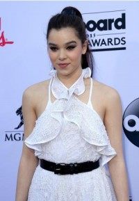 Hailee Steinfeld releases first single 'Love Myself'