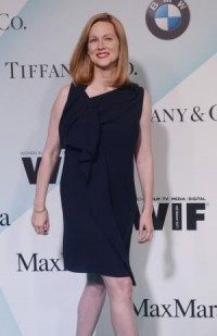 Laura Linney joins Tom Hanks in Captain Sully biopic