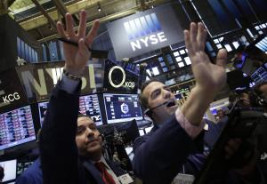 Dow drops over 1,000 points at Monday opening