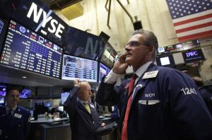 Dow Jones rebounds 4 percent at close