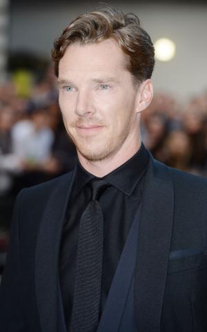 Watch Benedict Cumberbatch ask theatergoers not to film his 'Hamlet' performances