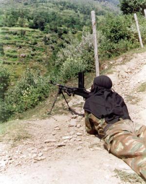 India and Pakistan exchange fire along border in Kashmir