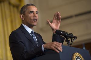 Obama offers incentives to states to reduce carbon emissions by 32 percent