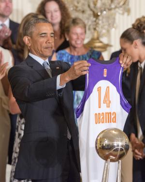 Pres. Obama honors 2014 WNBA champions at the White House