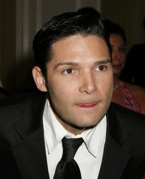 Corey Feldman and Tommy Davidson to trade lives on 'Celebrity Wife Swap'