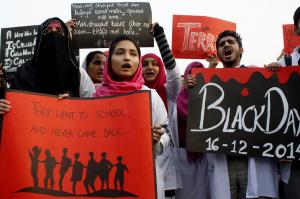 Afghan ministers visit Pakistan to discuss recent Taliban attacks