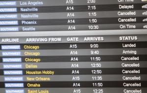 Glitch at FAA control center causes flight delays along East Coast