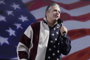 Jon Stewart to host WWE SummerSlam