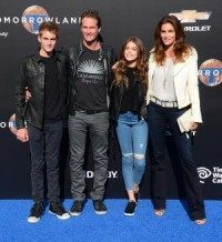 Cindy Crawford poses with her kids for Vogue