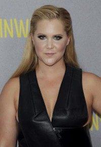 Amy Schumer, cousin Sen. Chuck Schumer advocate tighter gun control laws