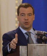 PM Medvedev extends Russian food embargo