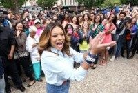 Wendy Williams falls off stage on comedy tour