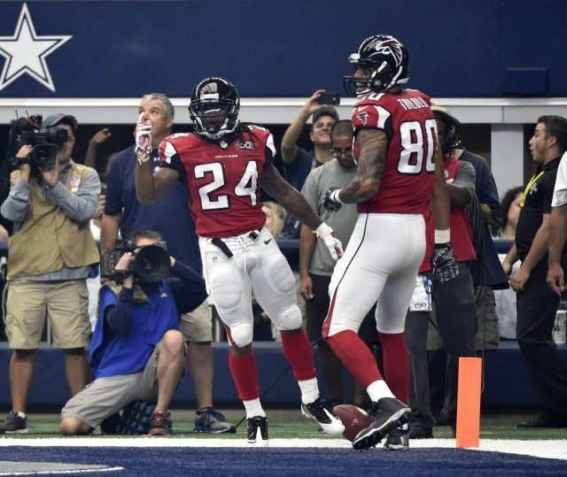 Devonta Freeman, Levine Toilolo