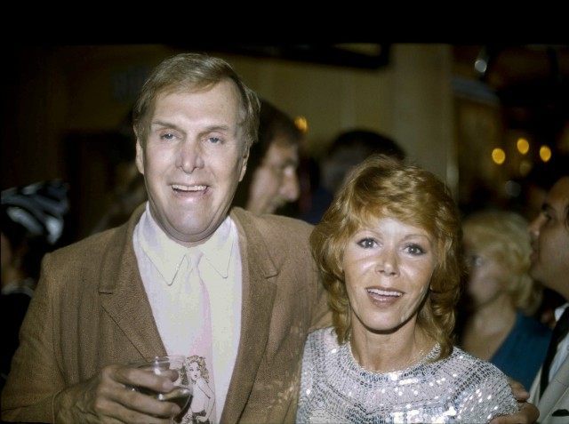 Judy Carne, Alan Sues