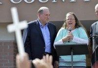 Mike Huckabee, Kim Davis