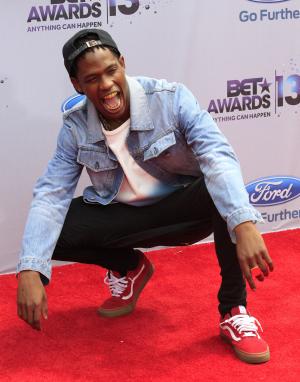 Travis Scott apologizes for onstage homophobic rant