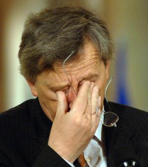 European caution drags on crude oil prices