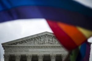 Rowan County, Ky., begins issuing marriage licences to same-sex applicants