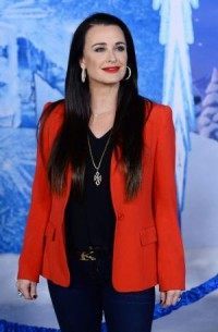 Kyle Richards visits mourning Ali Landry, husband after relatives' deaths
