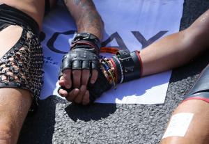 Jailed Kentucky clerk Kim Davis files appeal for freedom