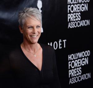 Jamie Lee Curtis recreates 'Psycho' scene for 'Scream Queens'