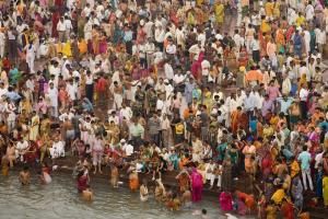 Selfies banned at India's Kumbh Mela festival to prevent stampedes