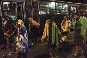 Thousands of migrants reach Austria for asylum