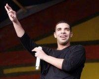 Drake opens up new restaurant in Toronto