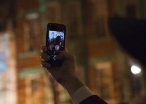 Selfie-related deaths outnumber shark attack deaths in 2015