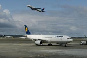 Lufthansa cancels half of German long-haul flights over strike