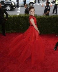 Allison Williams marries Ricky Van Veen at Wyoming ranch