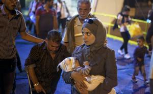 Budapest train station reopens to migrants after two-day conflict