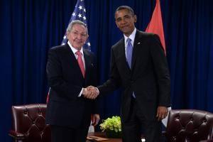 Obama, Castro meet at United Nations amid thawing relations