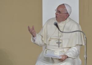 Pope Francis urges Europe's believers to shelter refugees