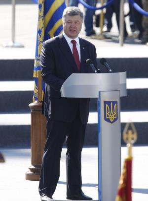President Poroshenko calls for Ukraine to join NATO