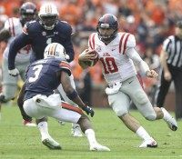 Chad Kelly, Jonathan Jones