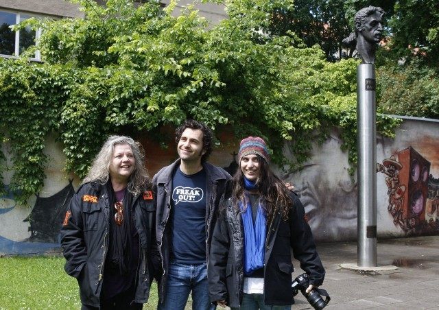 Diva Zappa, Dweezil Zappa, Gail Zappa