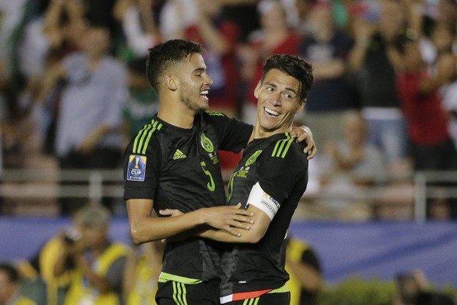 Hector Moreno, Diego Reyes
