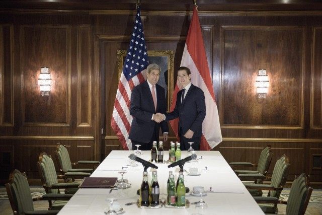 John Kerry, Sebastian Kurz